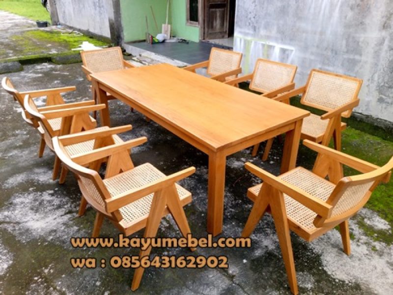 Produsen meja makan 8 kursi minimalis