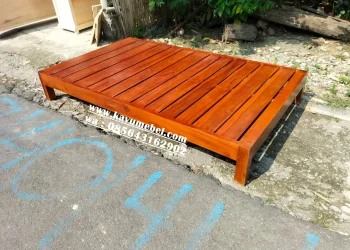 Dipan kayu jati minimalis